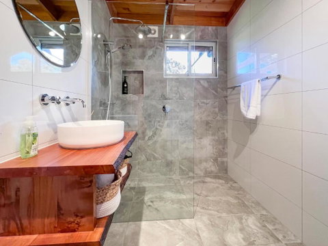 HEXAGON BEACH HOUSE Binalong Bay Of Fires Views - Whitsundays Accommodation 0