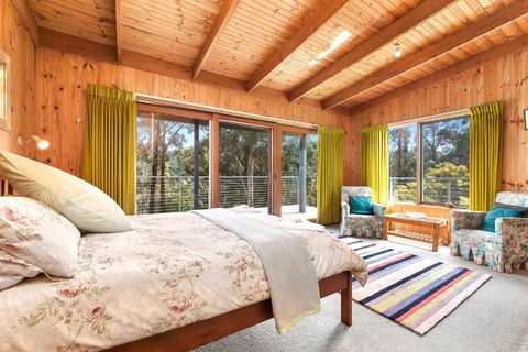 HILLSIDE HOUSE - Whitsundays Accommodation 1