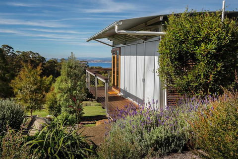 Hobart Hideaway Pods - Whitsundays Accommodation 2