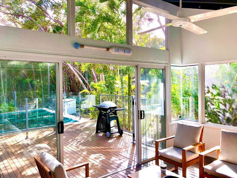 Ibis 3 House - Whitsundays Accommodation 1