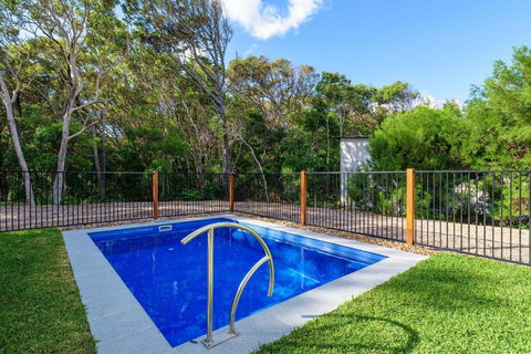 Ibis 9 House - Whitsundays Accommodation 2