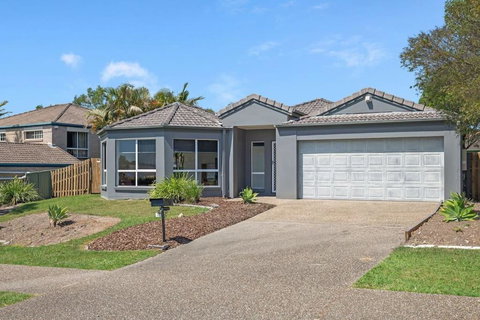 Home Away From Home - Whitsundays Accommodation 1