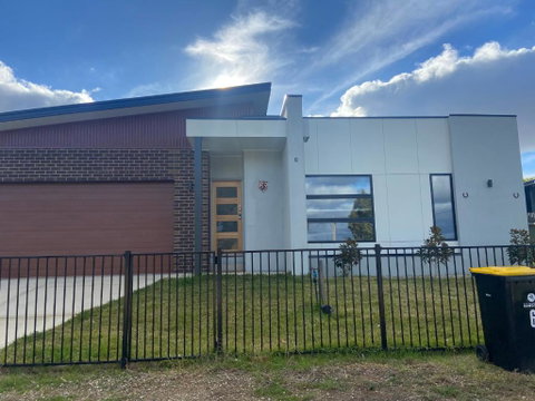 Home Away From Home - Whitsundays Accommodation 0