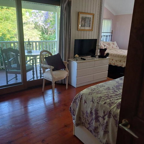 Homestead BnB - Whitsundays Accommodation 0