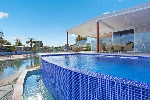 INCREDIBLE VALUE - Perfect For Large Families - Whitsundays Accommodation 0