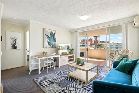 Inner-City 1-Bed With Pool Gym Sauna & Spa - Whitsundays Accommodation 0