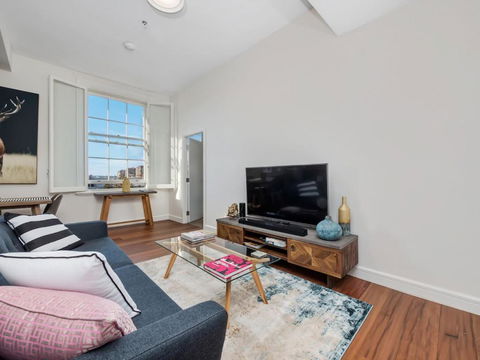 Inner-City Apartment Minutes Walk To Dining Hubs - Whitsundays Accommodation 1