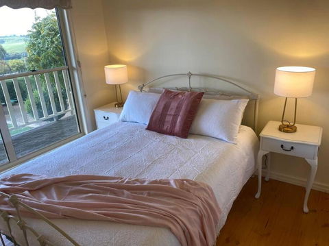 IRONBARK FARM Farmhouse On 52 Acres In The Scenic Yarra Valley - Whitsundays Accommodation 3