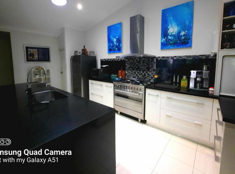 ISLAND ROOM On Magnetic Island - Whitsundays Accommodation 2