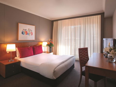 Adina Apartment Hotel Sydney Town Hall - Whitsundays Accommodation 2
