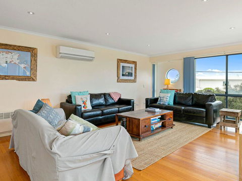 Adnajur - Whitsundays Accommodation 2