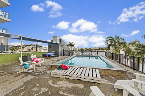 Adventurers Backpackers - Whitsundays Accommodation 0