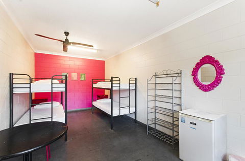 Adventurers Backpackers - Whitsundays Accommodation 3