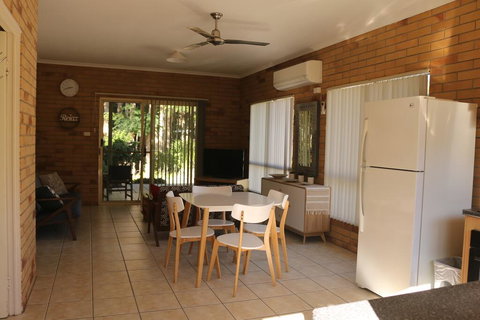 Agnes Palms Accommodation - Whitsundays Accommodation 2