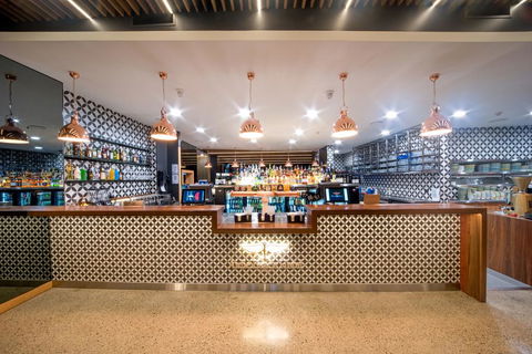 Airlie Beach Hotel - Whitsundays Accommodation 2