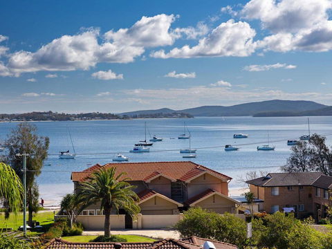 Aislinn' 3/273 Corrie Parade - Air Con, Water Views, BBQ - Whitsundays Accommodation 0