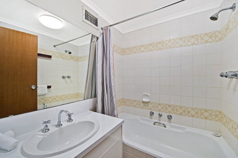 Akuna 14, 6 Joffre Street, - Whitsundays Accommodation 3