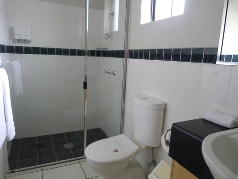 Alara Motor Inn - Whitsundays Accommodation 1