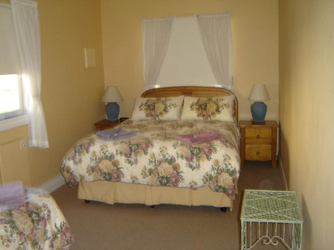 Albany Historic Cottage - Whitsundays Accommodation 3