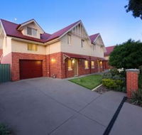 Albury Suites - Schubach Street - Whitsundays Accommodation