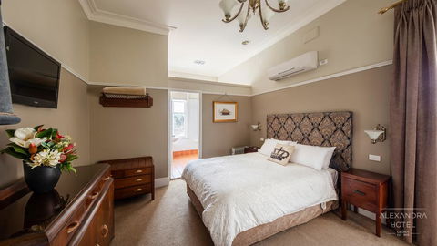Alexandra Hotel - Whitsundays Accommodation 2