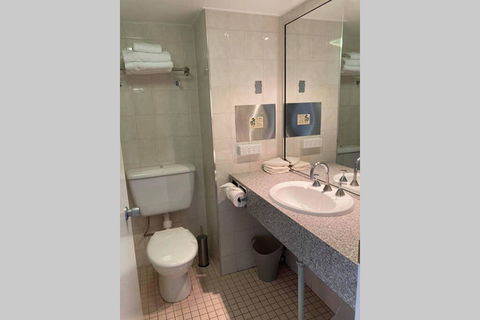 All In 500 Aud Weekly Beachfront The STRAND Studio Apartment - Whitsundays Accommodation 2