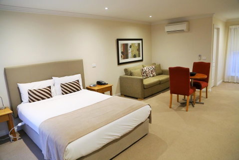 Allansford Hotel Motel - Whitsundays Accommodation 0