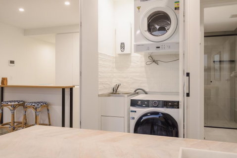 Allure Mooloolaba - Whitsundays Accommodation 1