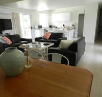 Almas Cottage - Whitsundays Accommodation