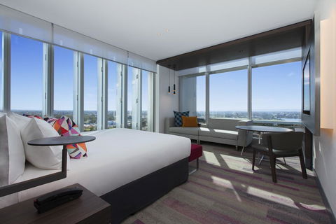 Aloft Perth - Whitsundays Accommodation 0