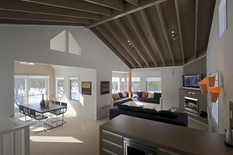 Alpenglow - Whitsundays Accommodation 2