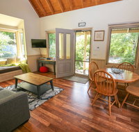 Alpine Arnica Cottage 2 - Whitsundays Accommodation