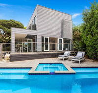 Amalfi Dream - Luxury Villa with Pool and Spa walk to beach and shops - Whitsundays Accommodation