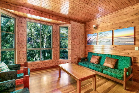 Amaroo - Rainbow Shores Room For Everyone And Walk To Beach - Whitsundays Accommodation 3