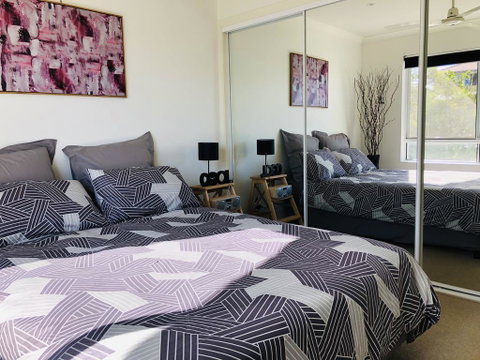 Amazing Apartment Ocean Views And Hot Tub On Balcony - Coolangatta - Whitsundays Accommodation 1