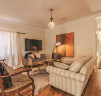 Ambrose On Byng - Central Location w/ 2 Bathroom - Whitsundays Accommodation