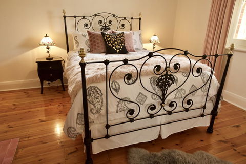 Amongst The Vines Deluxe Retreat - Whitsundays Accommodation 2