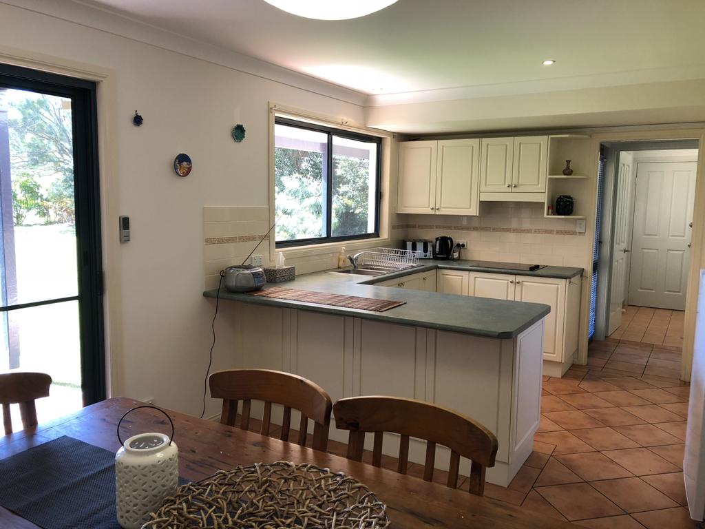 Gladstone ACT Whitsundays Accommodation