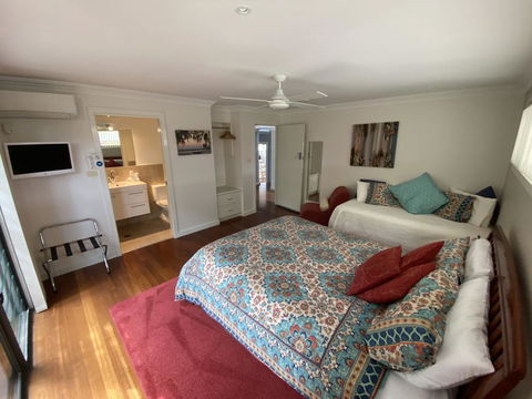 Anchors B&B - Whitsundays Accommodation 0