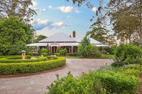 Book Crows Nest Accommodation Vacations Whitsundays Accommodation Whitsundays Accommodation