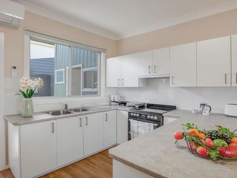 Antonio's Paradise - Spectacular Views Over Warrain Beach - Whitsundays Accommodation 1