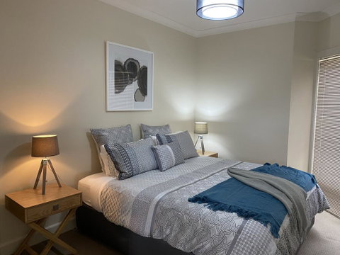 Apartment On Lake Terrace - Whitsundays Accommodation 0