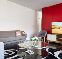 Apartment with Balcony and Parking near Racecourse - Whitsundays Accommodation