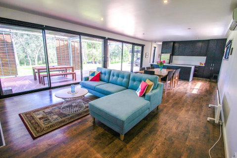 Apex House - Whitsundays Accommodation 0