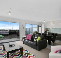 APOLLO 13 PENTHOUSE - free wifi  huge terrace - Whitsundays Accommodation