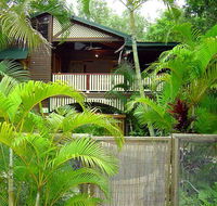 Appian Beach House - Whitsundays Accommodation