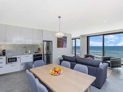 AQUA MIST PENTHOUSE - Whitsundays Accommodation 0