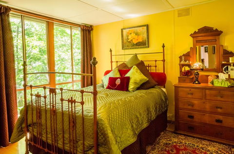 Arcadia Cottages - Whitsundays Accommodation 2