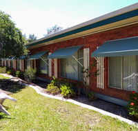 Armidale Rose Villa Motel - Whitsundays Accommodation