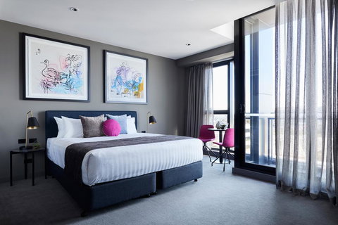 Art Series - The Chen - Whitsundays Accommodation 2